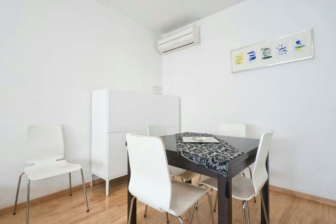 Apartamento Noemi Барселона Экстерьер фото